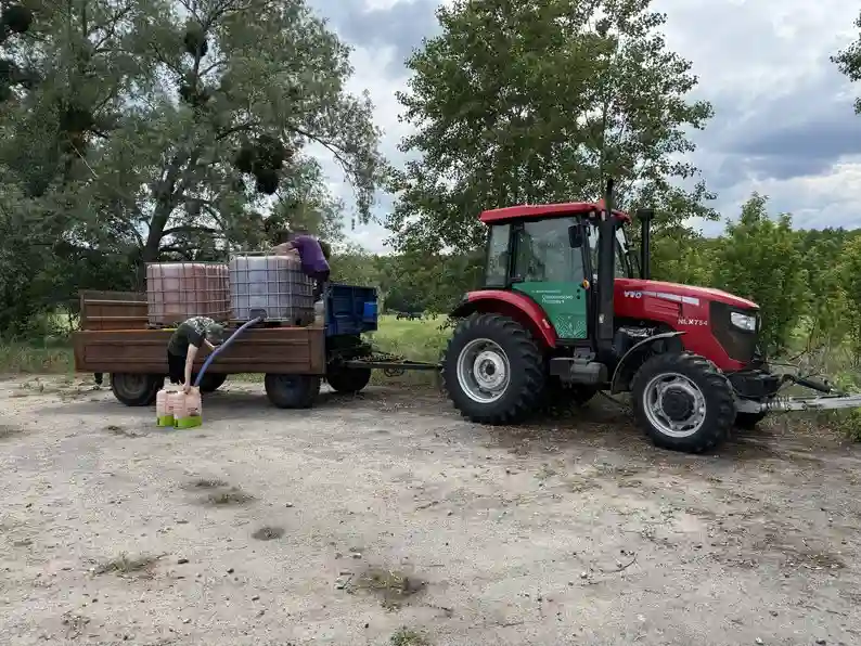 У Полтавській громаді стартувала обробка територій від амброзії: цього року витратять 5 мільйонів гривень